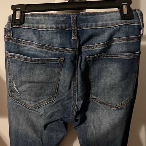 ankle blue jeans. Ripped/distressed size 1 juniors SO denim - Picture 3 of 3